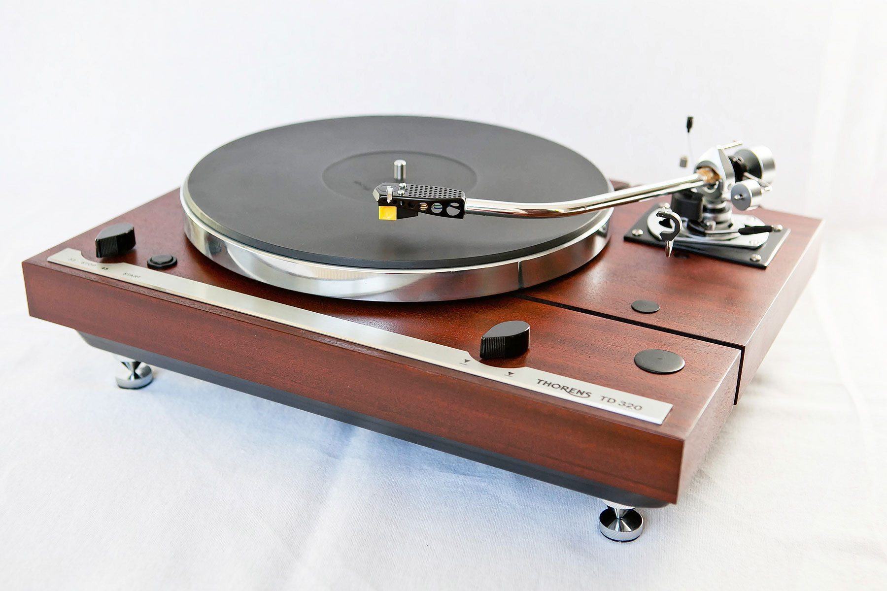 Thorens TD320